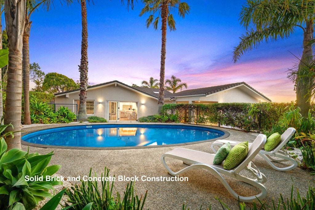 11 Holly Way, Sunnyhills, Auckland - Carousel 1