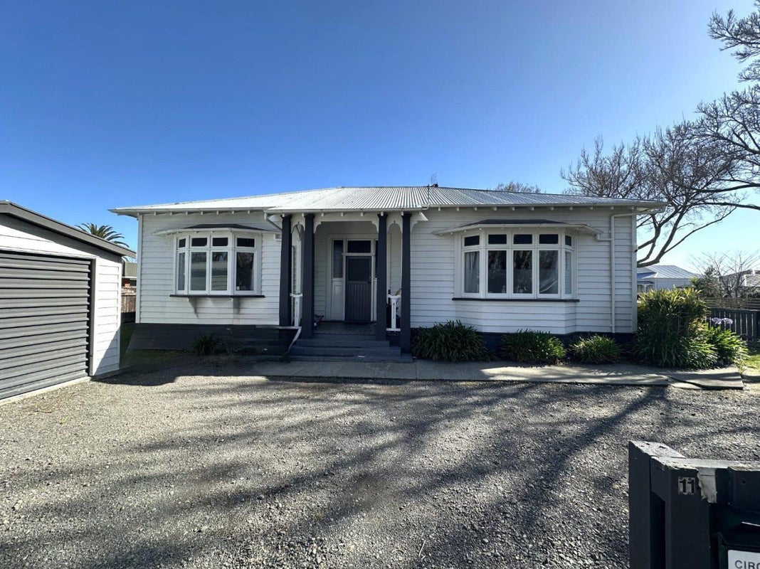 11 Rolleston Street, Hokowhitu, Palmerston North - Carousel 1