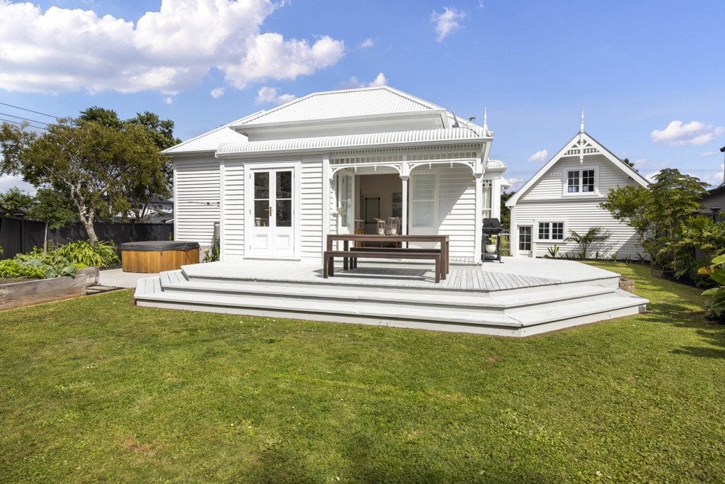 329 Mangorei Road, Merrilands, New Plymouth - Carousel 2