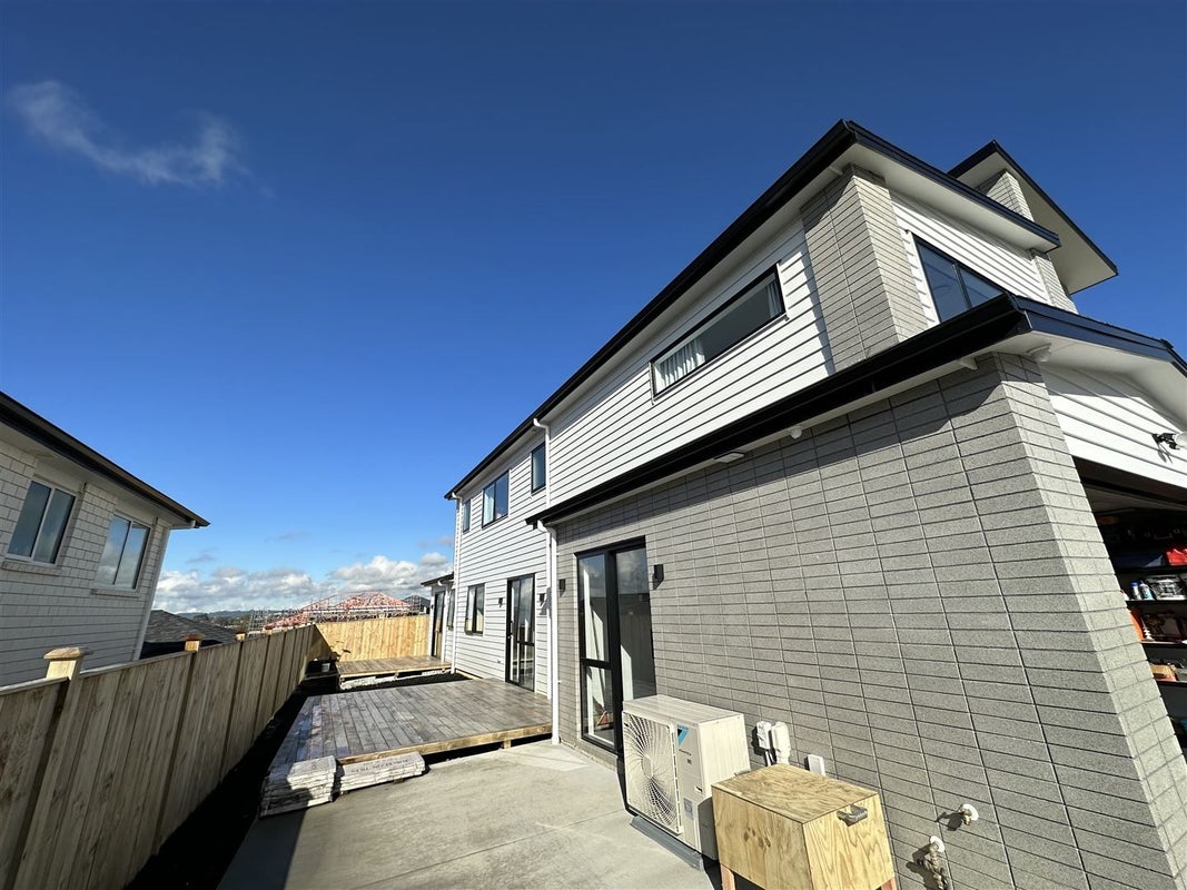 3 Lumber Rise, Swanson, Auckland - Carousel 1