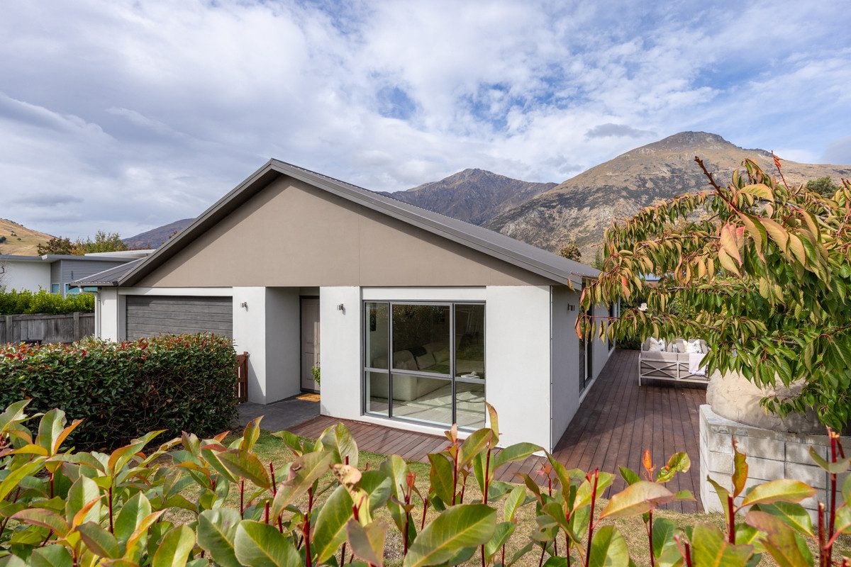 10 Erskine Street, Lake Hayes, Queenstown - Carousel 2