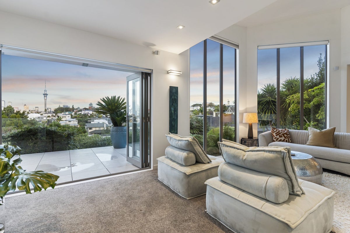 4A Westwood Terrace, Saint Marys Bay, Auckland - Carousel 2
