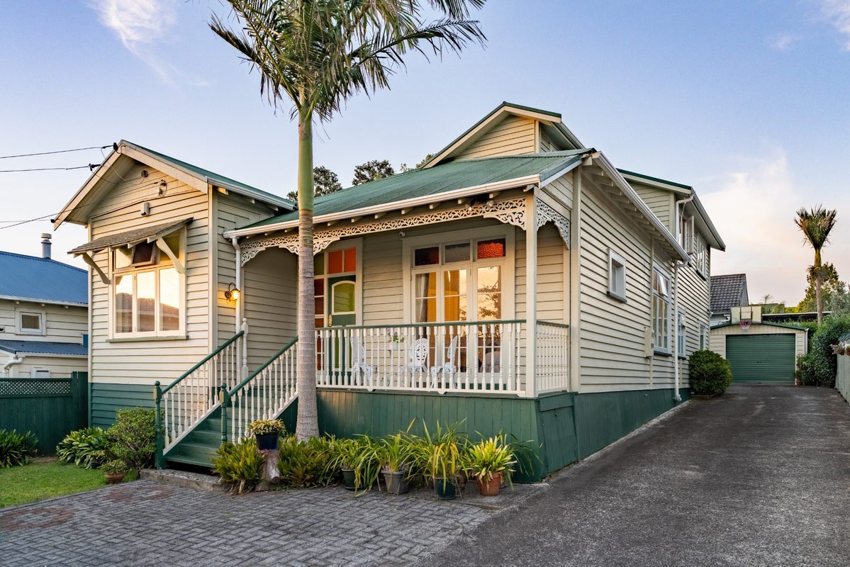 21 Wairiki Road, Mount Eden, Auckland - Carousel 1
