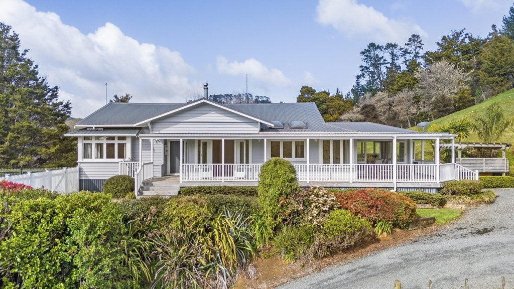 128 Tunnel Road, Puhoi, Warkworth - Carousel 1