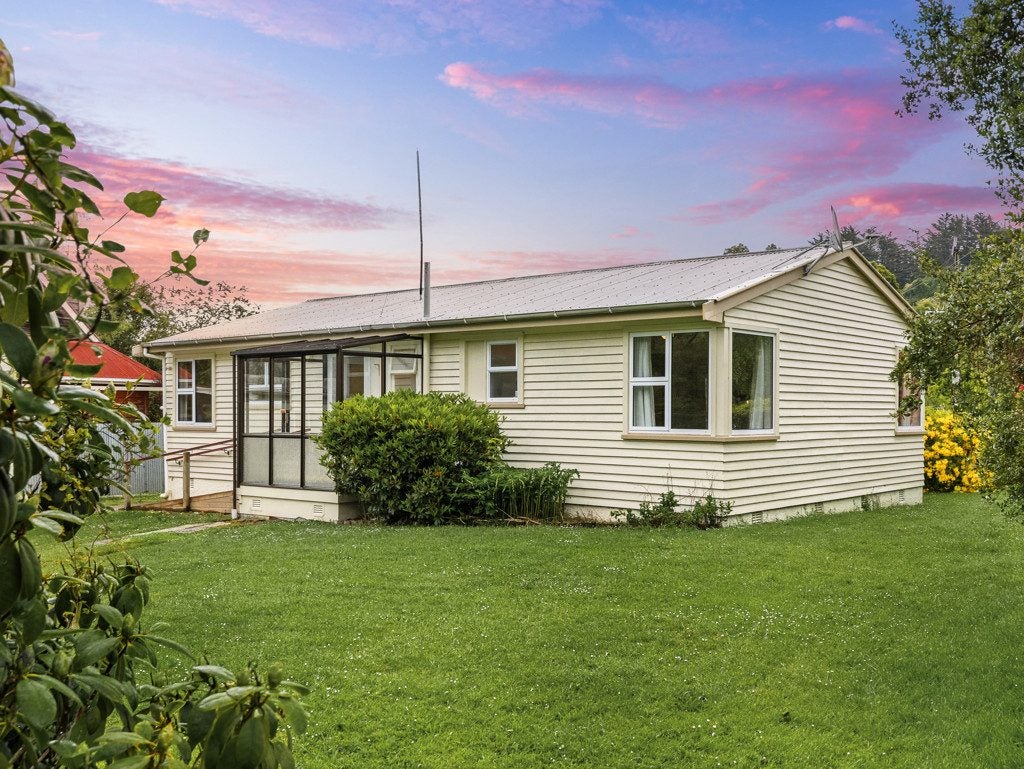 84 Reservoir Road, Sawyers Bay, Port Chalmers - Carousel 1