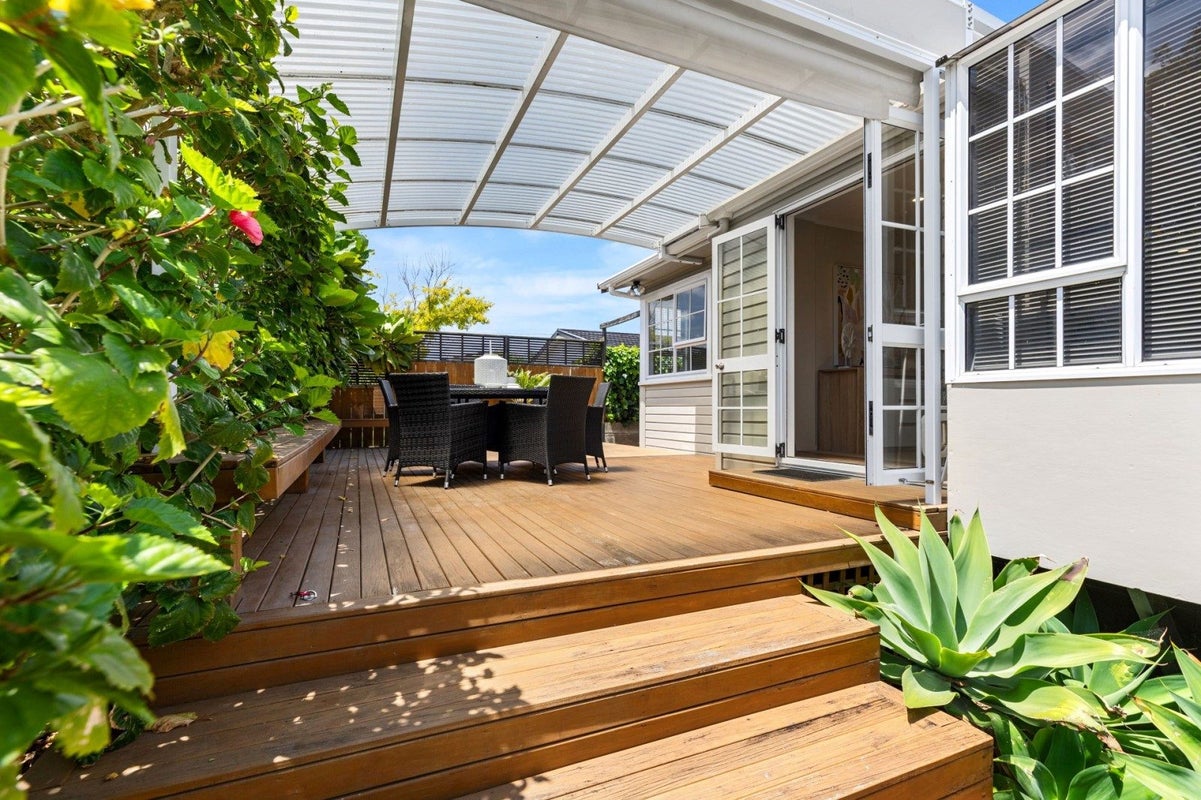 31 Percy Road, Papamoa Beach, Papamoa - Carousel 2