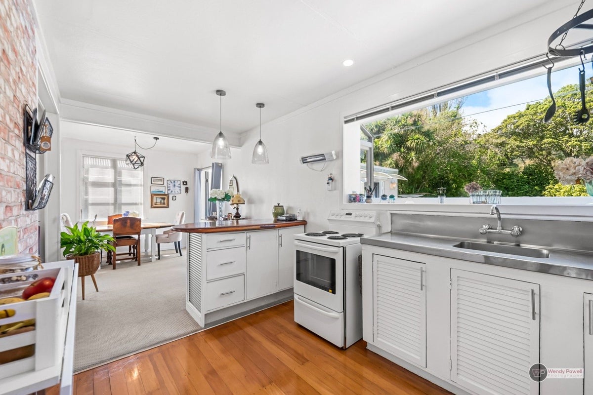 12 Petherick Street, Taita, Lower Hutt - Carousel 2
