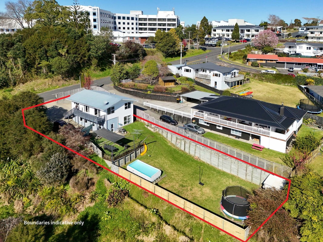 1 Clarke Street, Gate Pa, Tauranga - Carousel 1