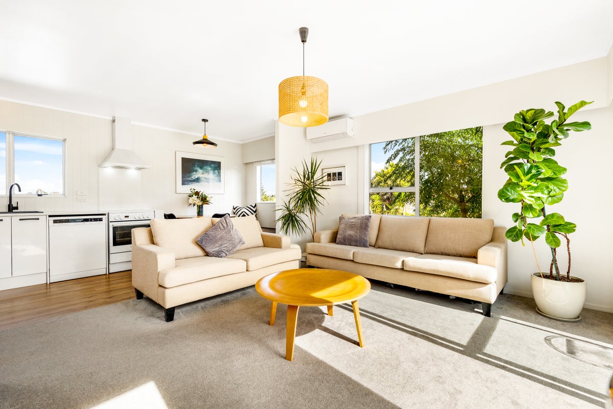 1/2B Matipo Road, Te Atatu Peninsula, Auckland - Carousel 2