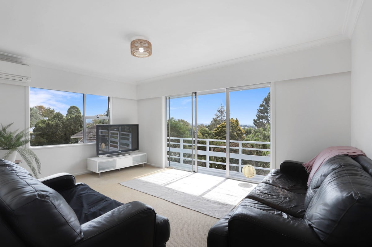82C Woodglen Road, Glen Eden, Auckland - Carousel 2