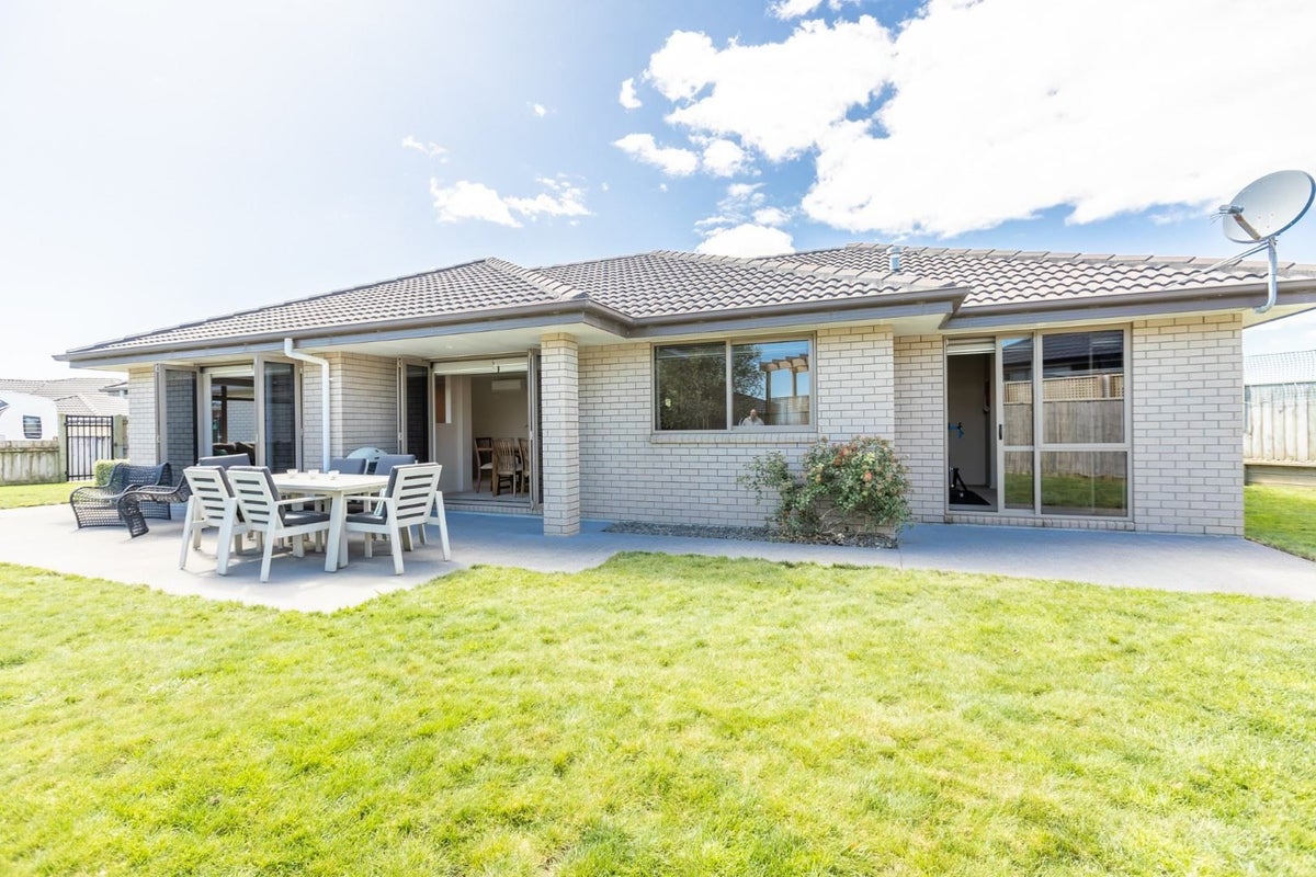 3B Northpoint Way, Bell Block, New Plymouth - Carousel 2