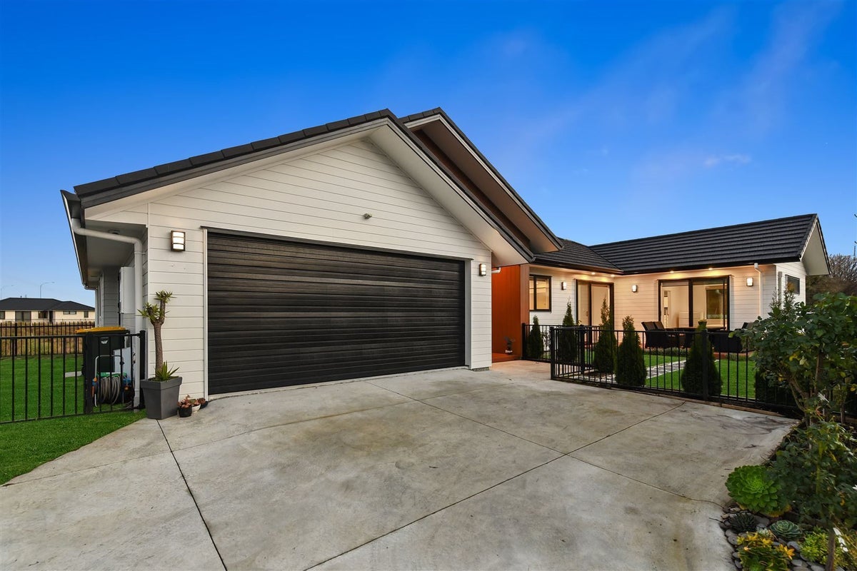 54 Maggie Place, Chartwell, Hamilton - Carousel 2