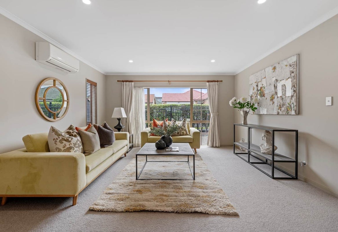 22 Mandival Avenue, Flat Bush, Auckland - Carousel 2
