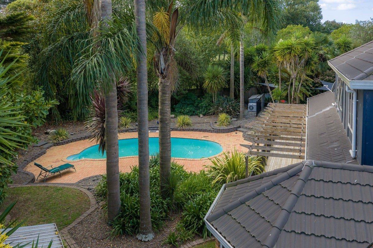 3783 Cambridge Road, Leamington, Cambridge - Carousel 2