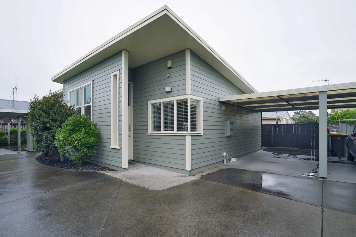 21C Lyon Street, Frankton, Hamilton - Carousel 2