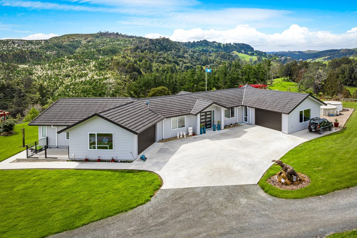 436 Burnside Road, Makarau, Warkworth - Carousel 1