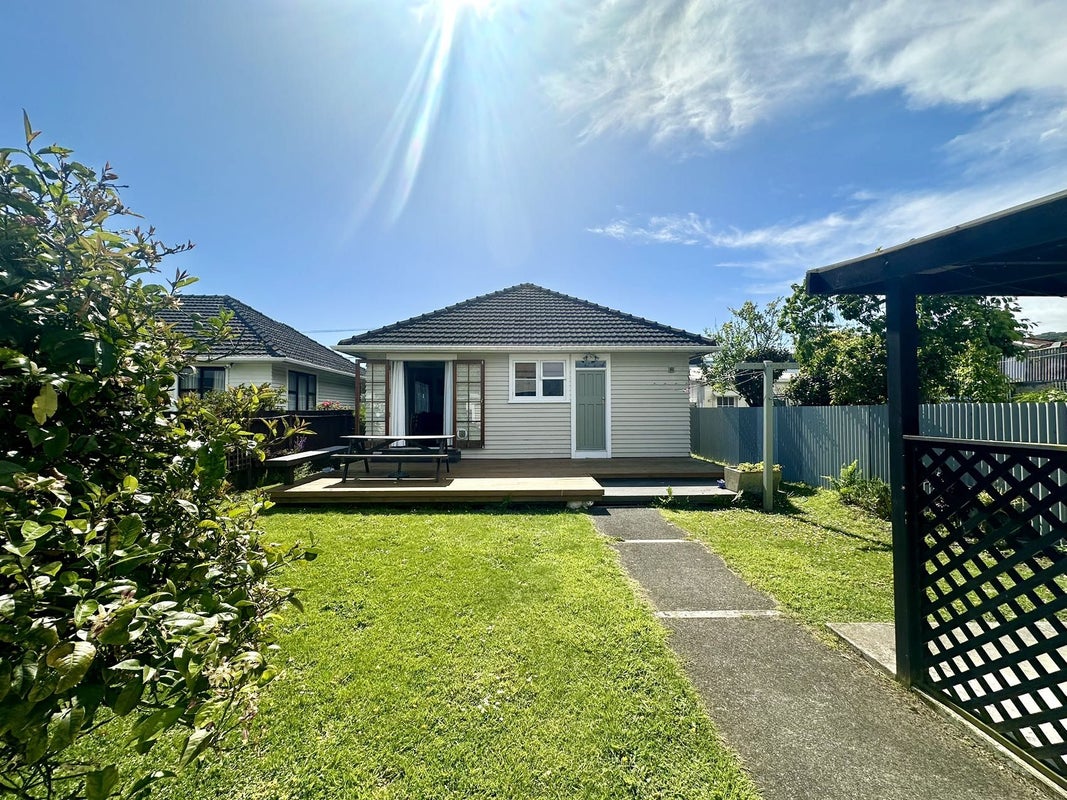 104 Cuba Street, Petone, Lower Hutt - Carousel 1