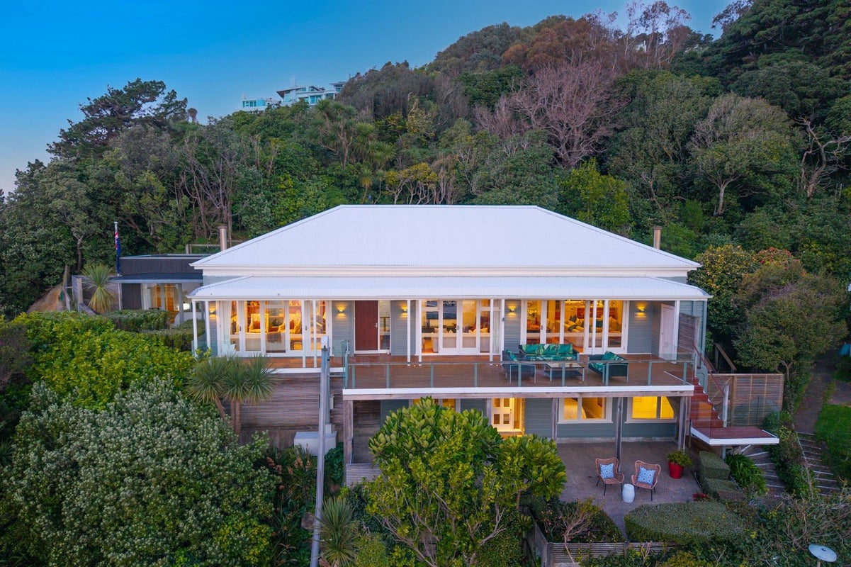 334 Oriental Parade, Oriental Bay, Wellington - Carousel 1