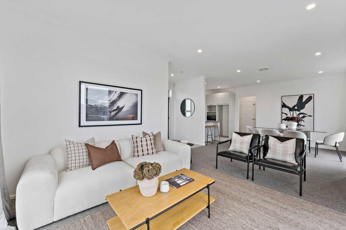 81 Mackay Drive, Greenhithe, Auckland - Carousel 2
