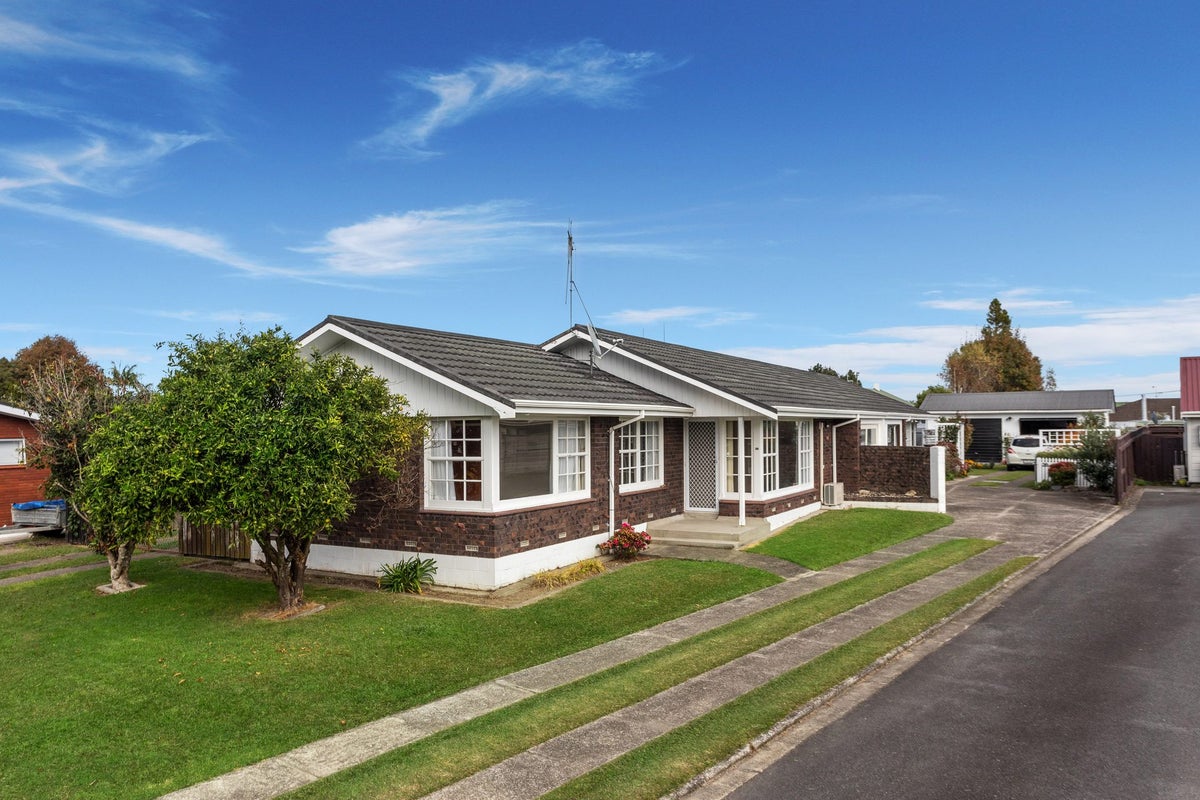 2A Wybo Veldman Place, Whakatane, Whakatane - Carousel 1