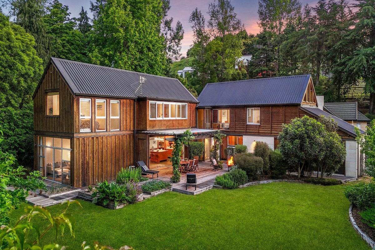 8 Bridgewater Lane, Stoke, Nelson - Carousel 1