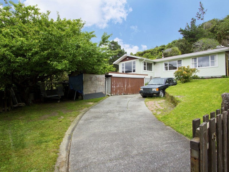 43 Logie Street, Stokes Valley, Lower Hutt - Carousel 1