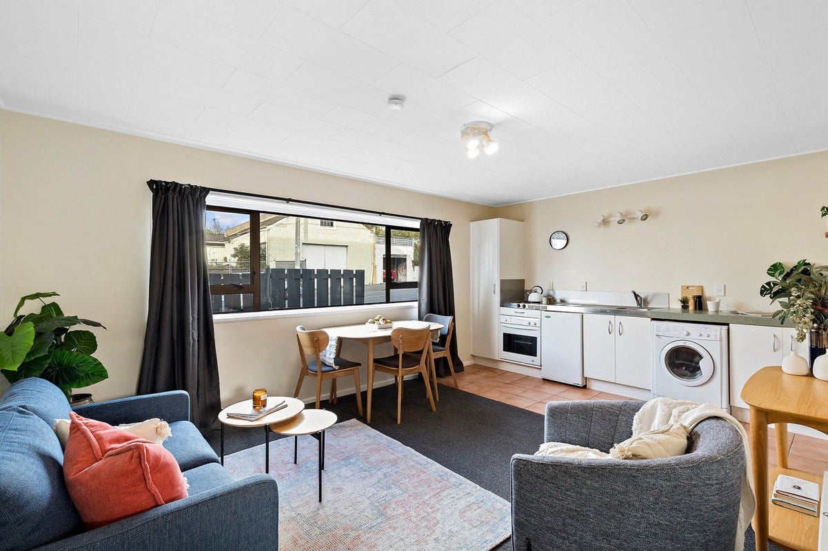 1/52 Russell Terrace, Berhampore, Wellington - Carousel 1