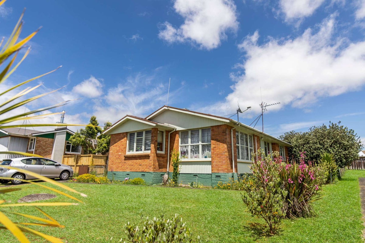 24 Kauri Street, Tokoroa, Tokoroa - Carousel 1