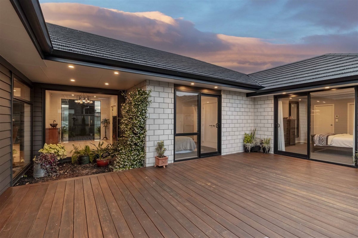 10 Beaufort Place, Flagstaff, Hamilton - Carousel 30