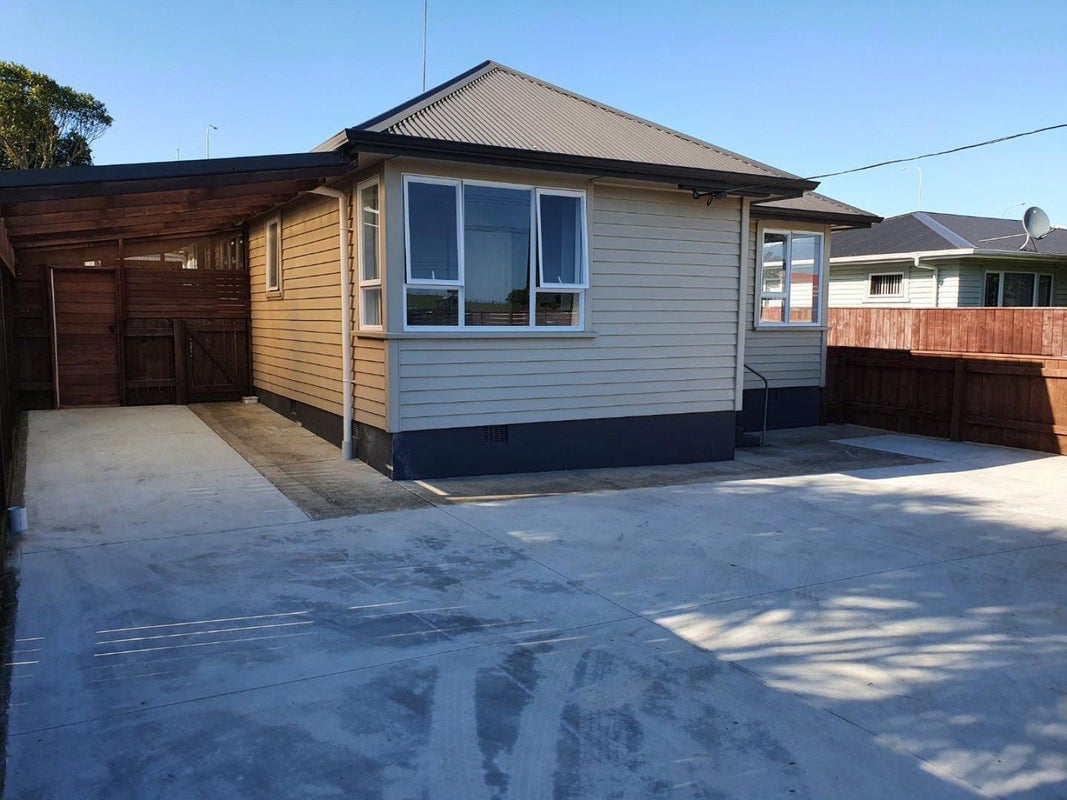 79 Pohutukawa Place, Bell Block, New Plymouth - Carousel 1