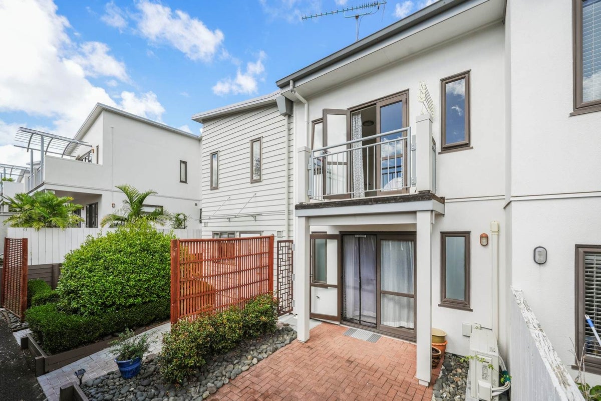 28/92 Bush Road, Albany, Auckland - Carousel 2