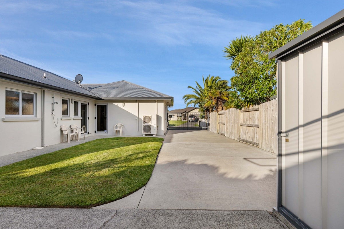 2 Lamia Grove, Papamoa Beach, Papamoa - Carousel 25