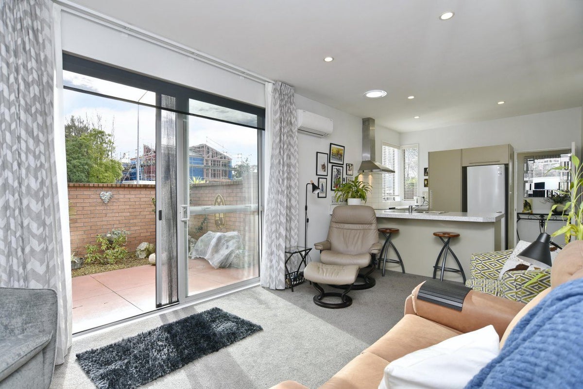 1/98 Warrington Street, Mairehau, Christchurch - Carousel 2