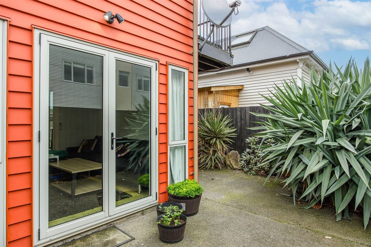 24A Whiteleigh Avenue, Addington, Christchurch - Carousel 2