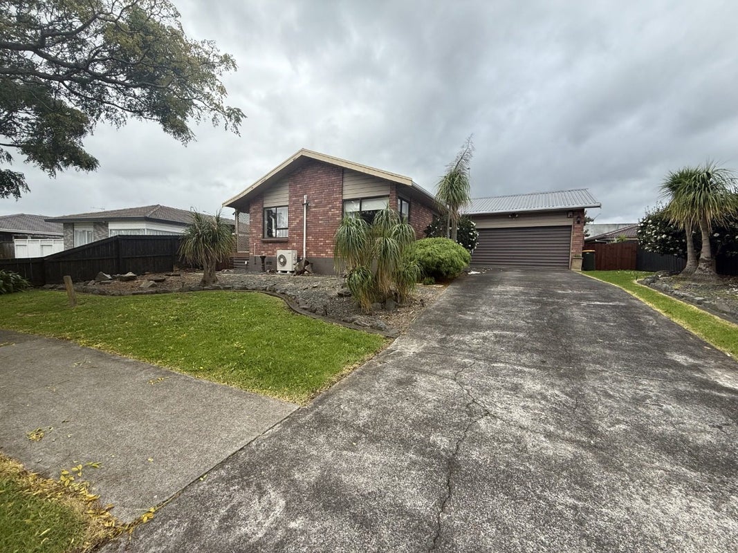 51 Brylee Drive, Conifer Grove, Takanini - Carousel 1