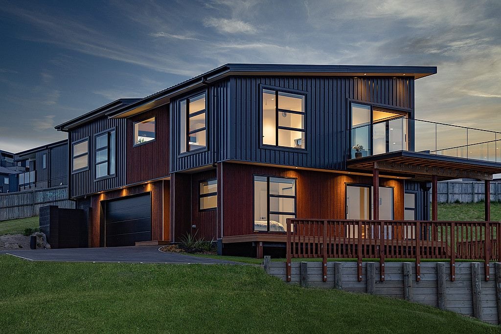 12 Caldberg Close, Westmorland, Christchurch - Carousel 1