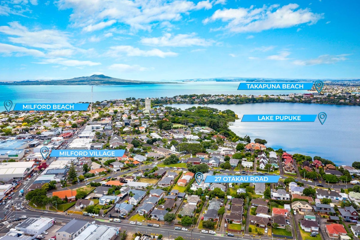 2/7 Otakau Road, Milford, Auckland - Carousel 2