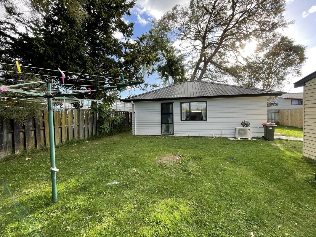 175 Sandwich Road, St Andrews, Hamilton - Carousel 11