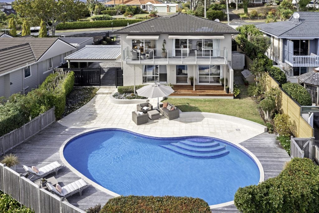 148 Bleakhouse Road, Mellons Bay, Auckland - Carousel 1