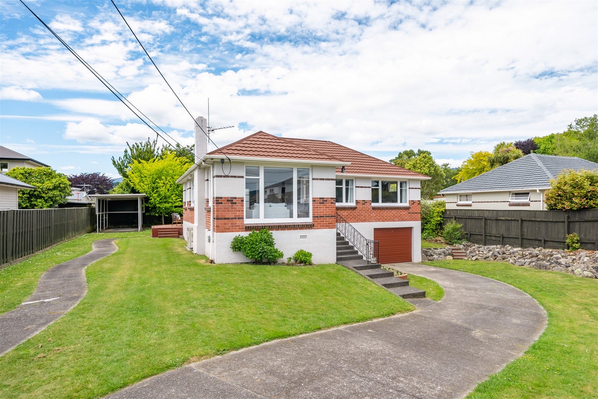 4 Ventura Avenue, Ebdentown, Upper Hutt - Carousel 1