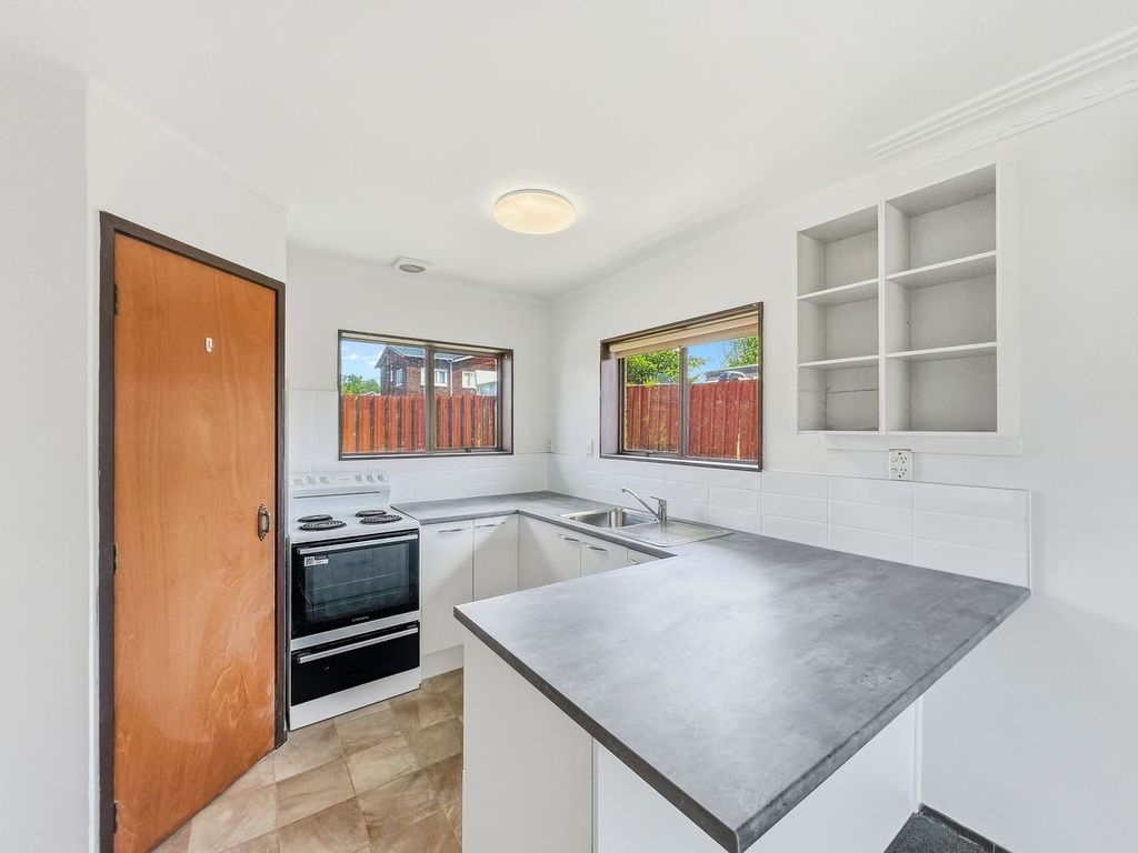 44 Wattle Street, New Lynn, Auckland - Carousel 2