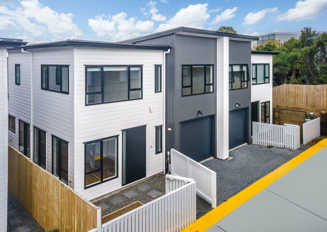 43D Mirrabooka Avenue, Botany Downs, Auckland - Carousel 1