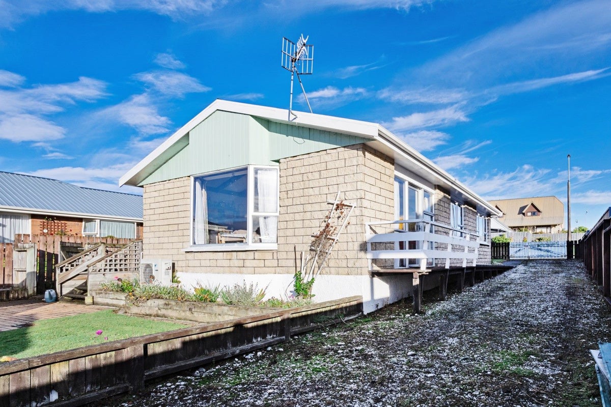 11 Gretna Street, Heidelberg, Invercargill - Carousel 2