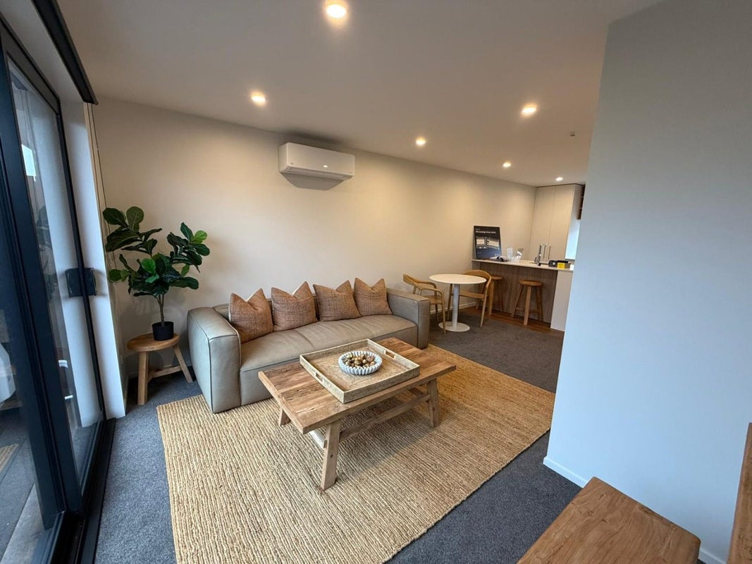 4/349 Cambridge Terrace, Naenae, Lower Hutt - Carousel 2