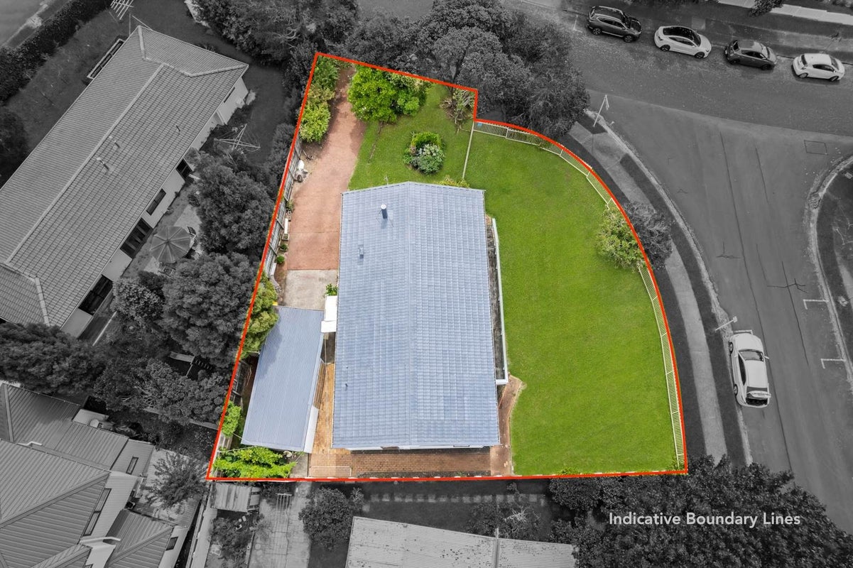 10 Kitewao Street, Northcote, Auckland - Carousel 2