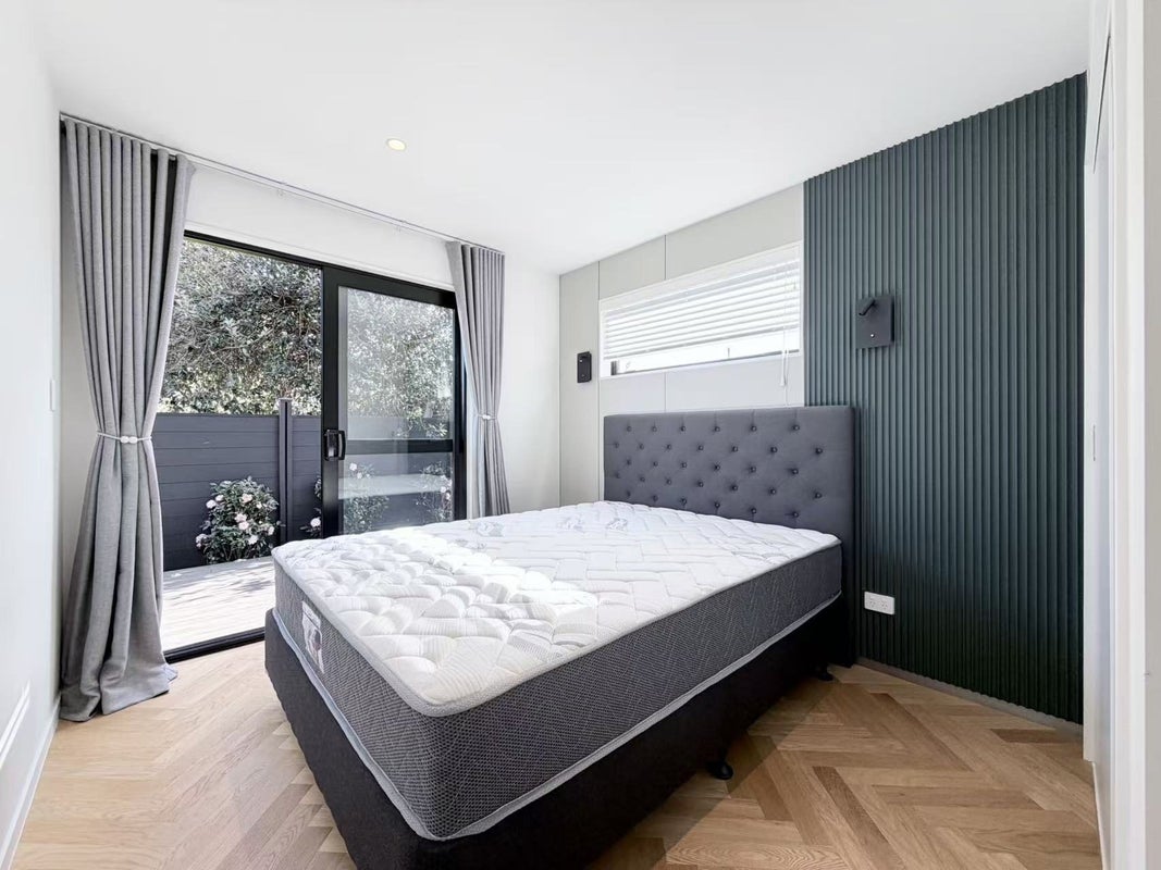 16 Mapau Road, Greenlane, Auckland City, Auckland - Carousel 2