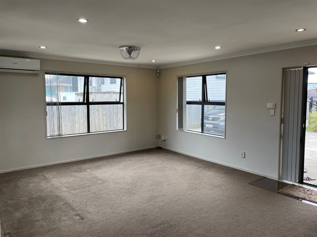 8A Tawa Crescent, Manurewa, Auckland - Carousel 2