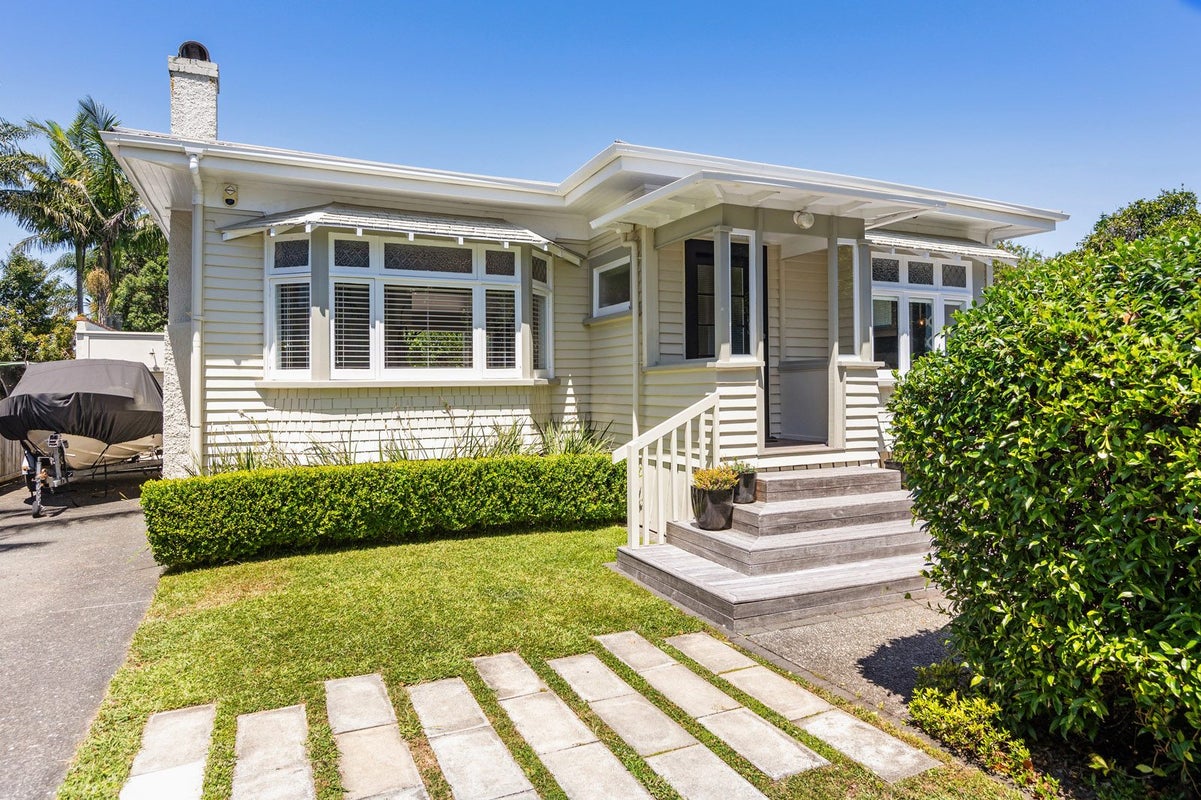 52 Victor Street, Avondale, Auckland - Carousel 4