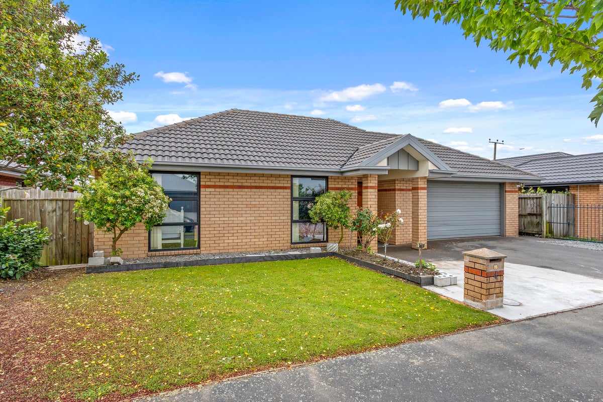 4 Kaniere Avenue, Hei Hei, Christchurch - Carousel 1