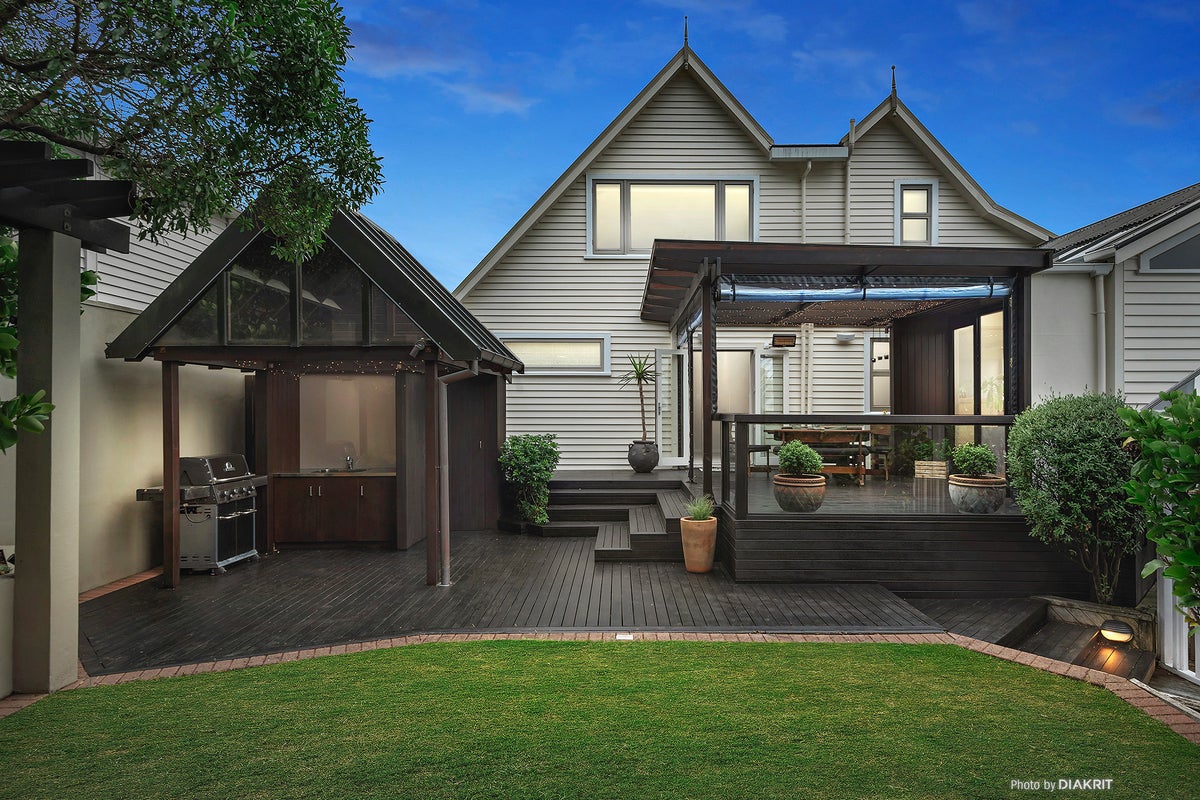 20 Burnham Street, Seatoun, Wellington - Carousel 2